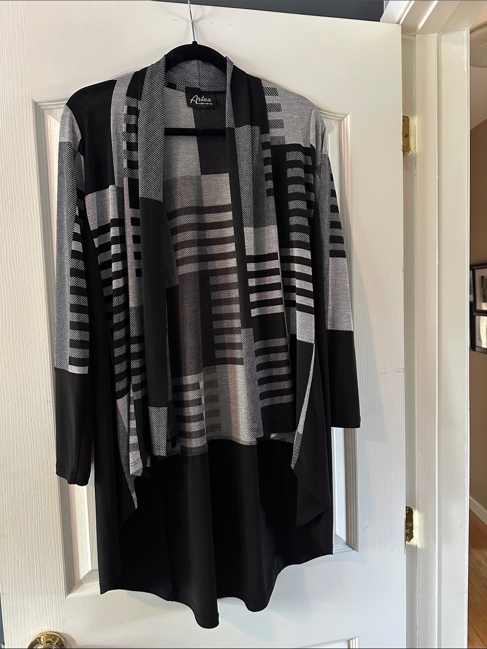 Adore Black & Gray Geometric Open-Front Cardigan